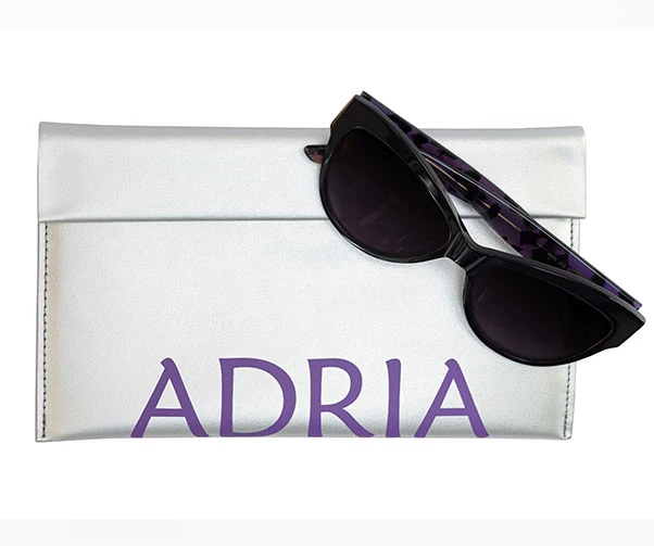 Солнцезащитные очки ADRIA в чехле (012)