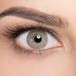 Линзы Effect Caramel (карамель) на зелёных глазах